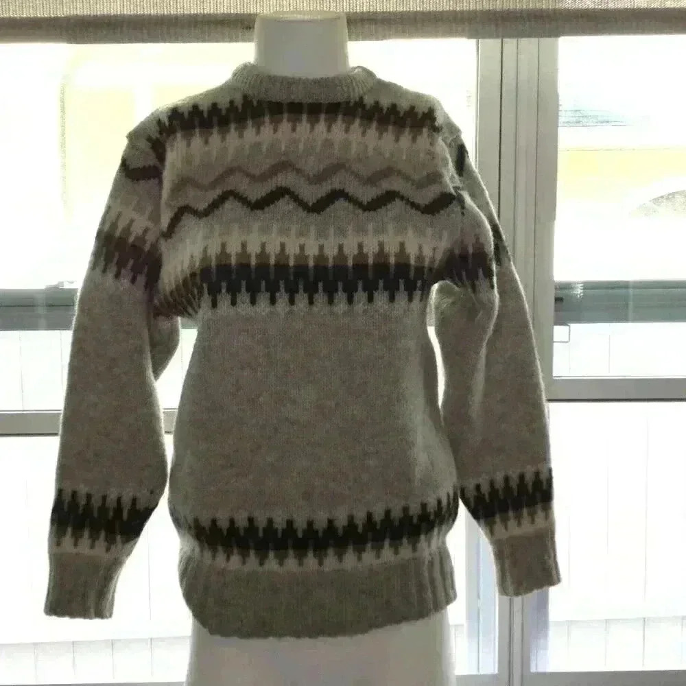 VINTAGE (1984) S Indian Wool Sweater. Comfort and Cozy, Natural Fabric, Alpine
